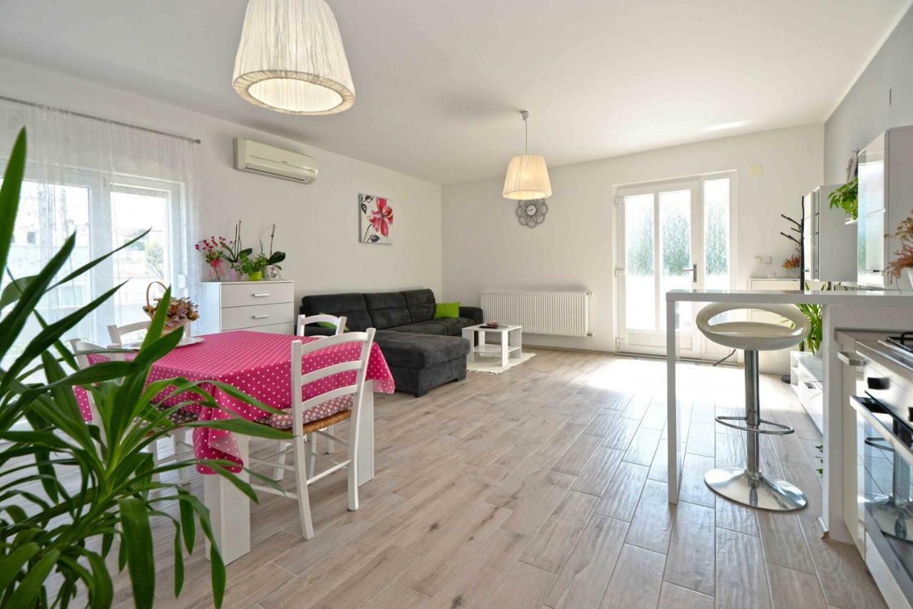 Apartment Kristina มูร์แตร์ ภายนอก รูปภาพ