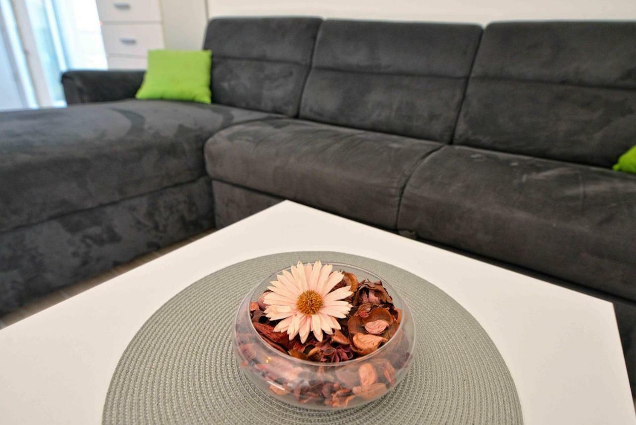 Apartment Kristina มูร์แตร์ ภายนอก รูปภาพ