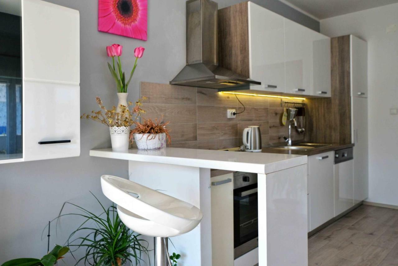 Apartment Kristina มูร์แตร์ ภายนอก รูปภาพ