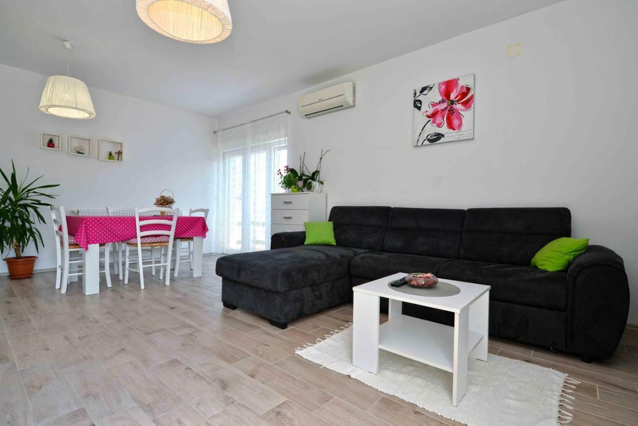 Apartment Kristina มูร์แตร์ ภายนอก รูปภาพ