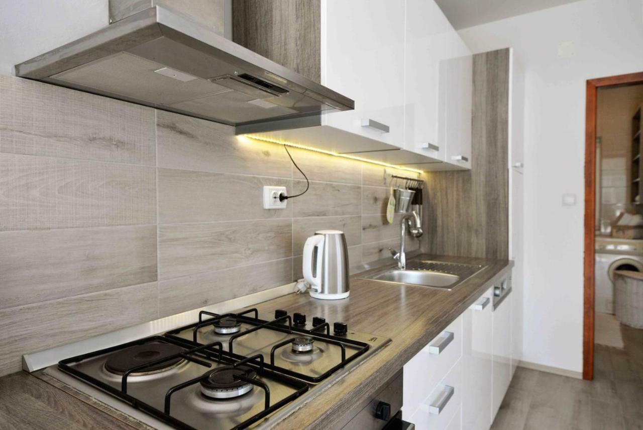 Apartment Kristina มูร์แตร์ ภายนอก รูปภาพ